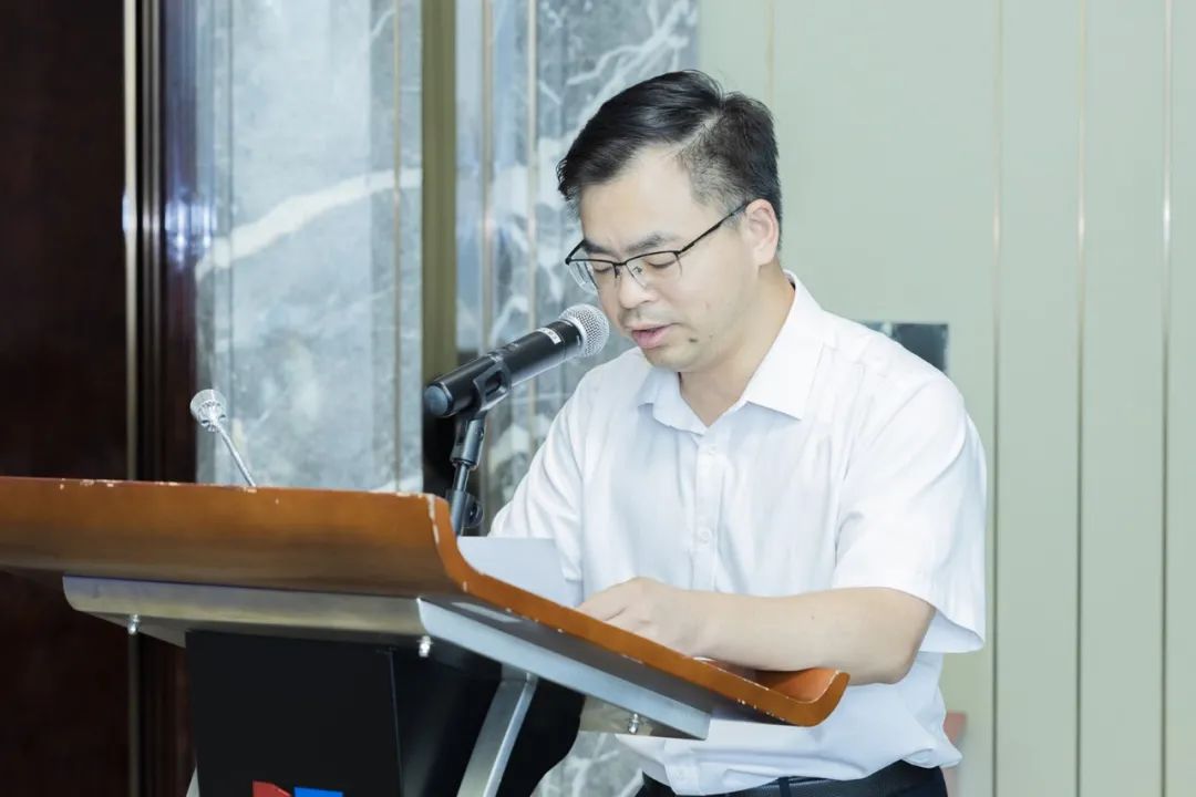 亚洲胜游集团纪委书记黄剑勇致辞.jpg